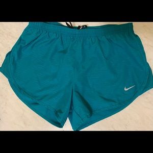 Nike tempo lined running shorts sz m